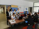 pracownicy I US w Kielcach i studenci WSEPiNM podczas wspólnej akcji
