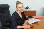Dyrektor Izby Administracji Skarbowej w Kielcach Pani Katarzyna Świercz przy biurku