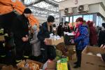 Funkcjonariusze KAS na granicy pomagają uchodźcom z Ukrainy